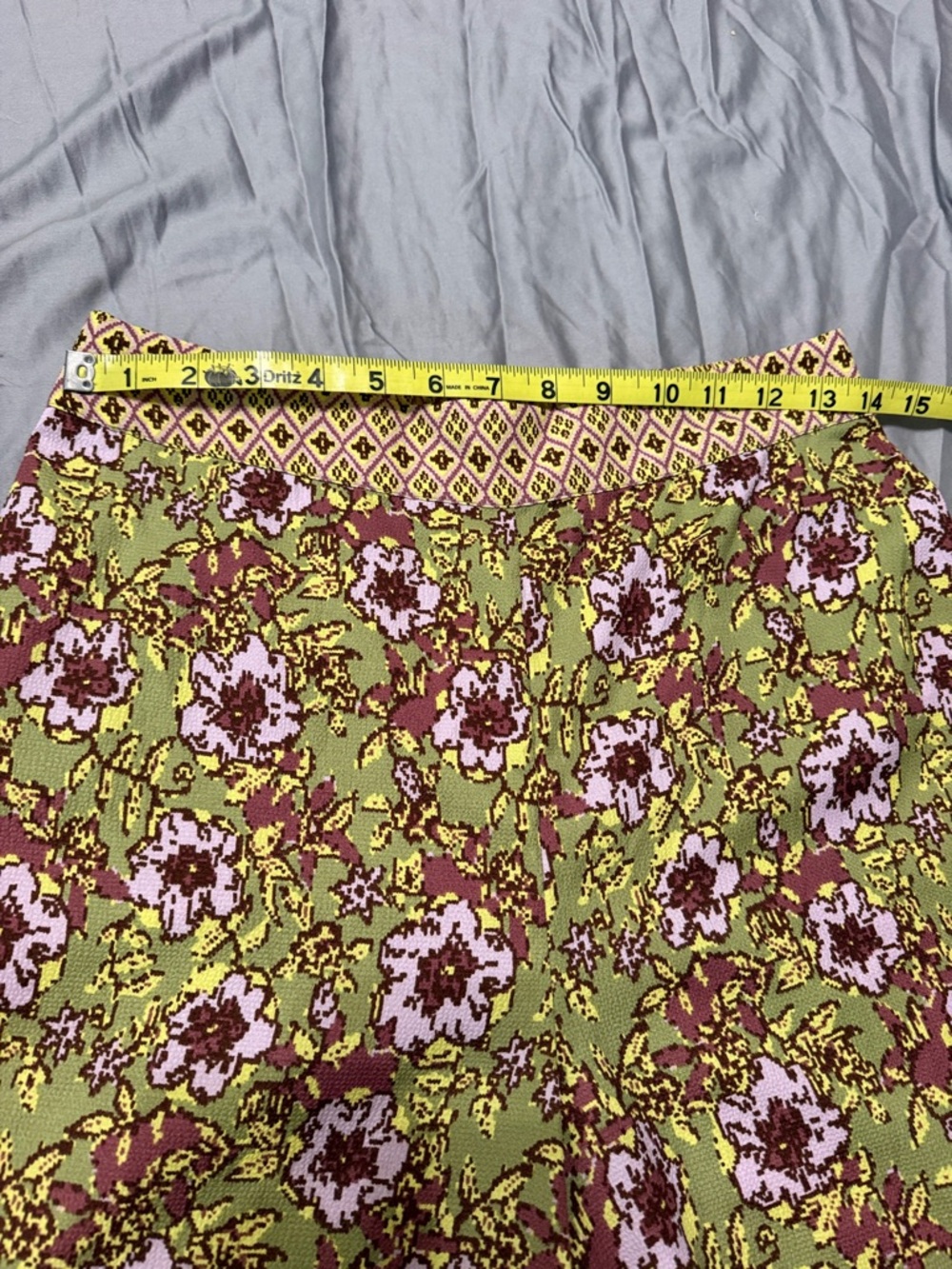 cupcakes & cashmere Green and Pink Patterned Wide-Leg Pants - Picture 3 of 5